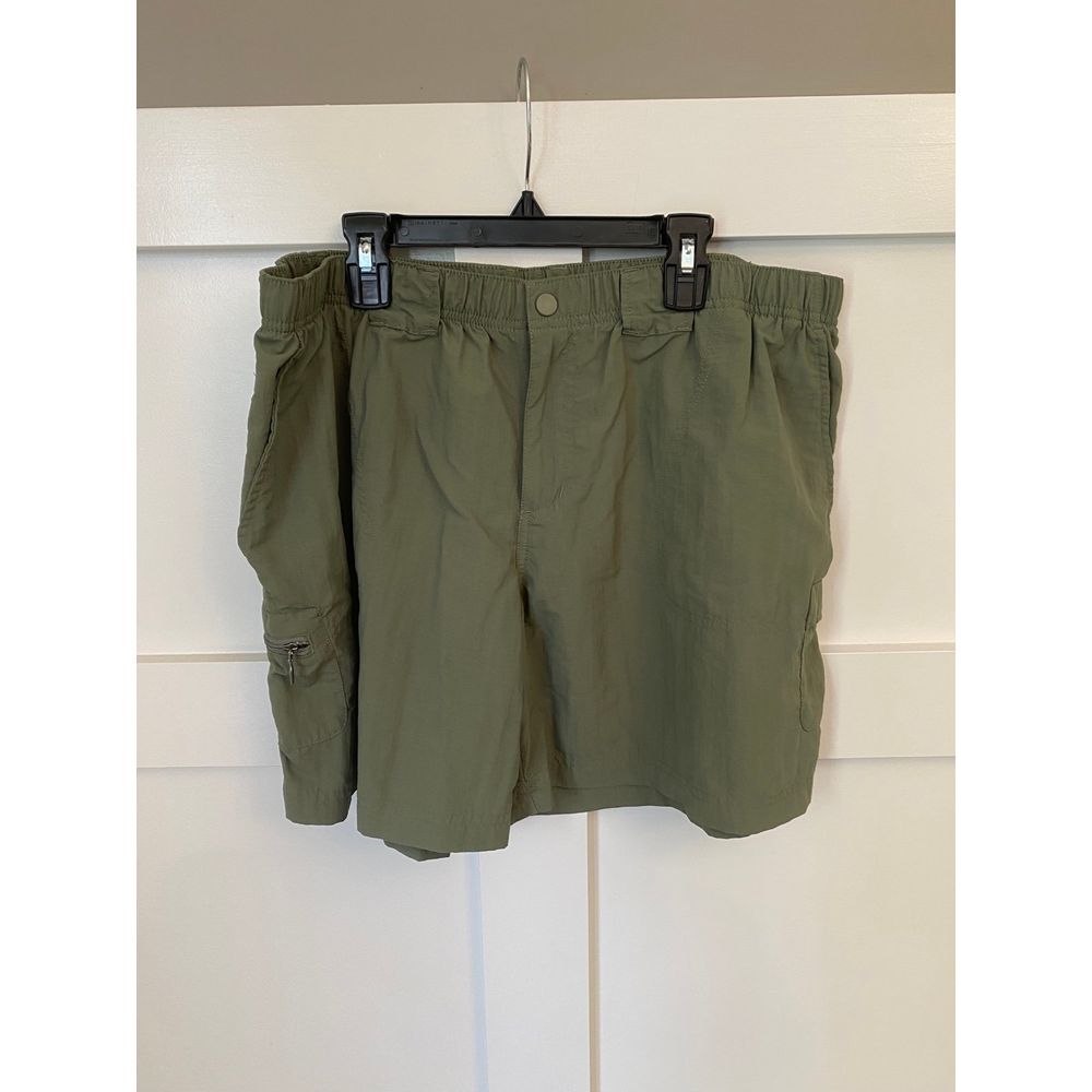 Columbia XL shorts